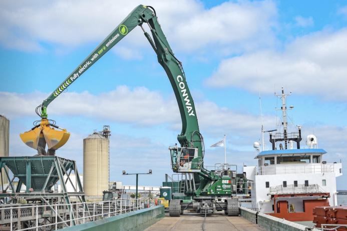 FM Conway’s new zero-emission electric crane in operation at Erith