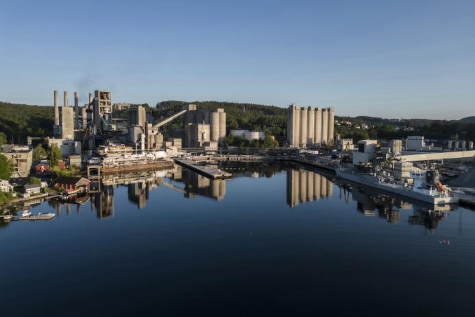 Heidelberg Materials’ evoZero cement and concrete is based on the application of carbon capture and storage (CCS) technology at the company’s Brevik cement plant in Norway