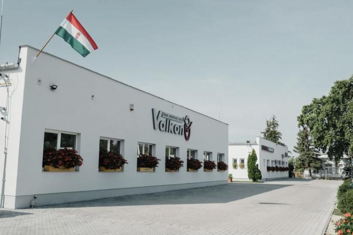 HCME expand dealership network in Hungary with the appointment of Valkon