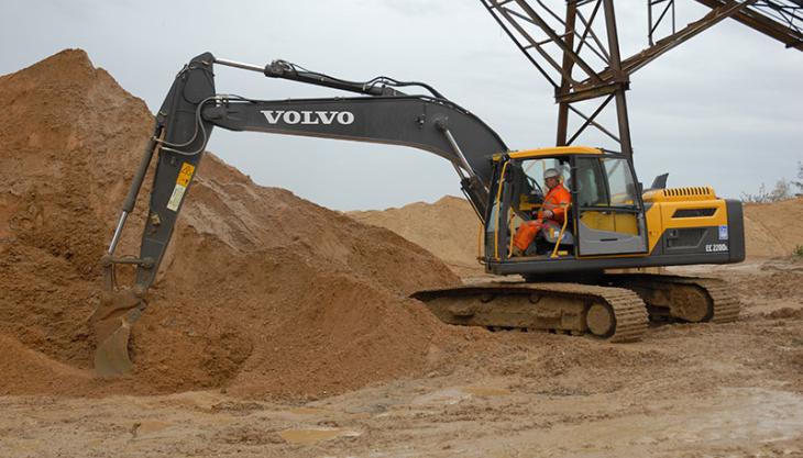 Volvo EC220D excavator