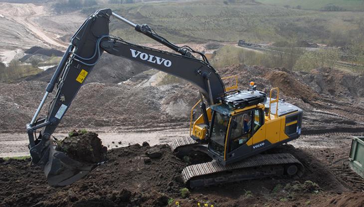Volvo EC220E excavator