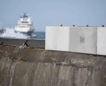 Concrete blocks made with Recyck8’s R8 Mix are being used to bolster sea defences at Port of Aberdeen