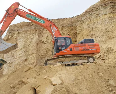 Doosan DX420LC-3 excavator