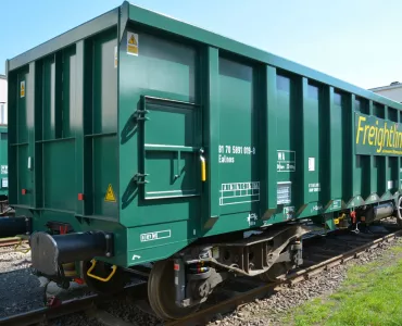 Freightliner box wagons