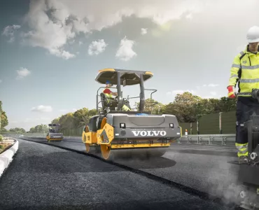 Volvo DD120C asphalt compactor