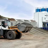 Grange Quarry Ltd’s new Liebherr Mobilmix 2.5F batching plant and L 566 XPower wheel loader in operation at Earlston