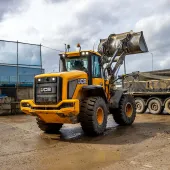 One of Reston’s new JCB 427 Wastemaster loading shovels operating at their Wimbledon transfer station   