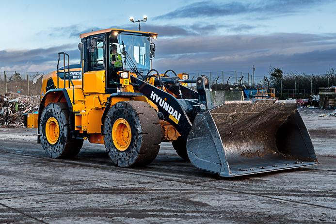 Hyundai HL960A wheel loader