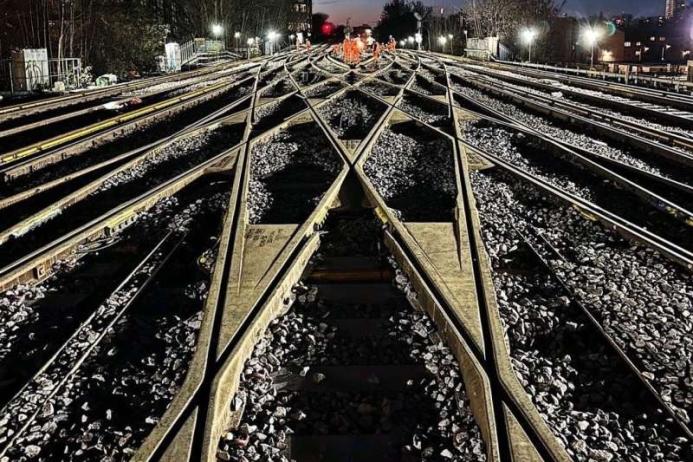 CEMEX concrete bearers at Lewisham Station