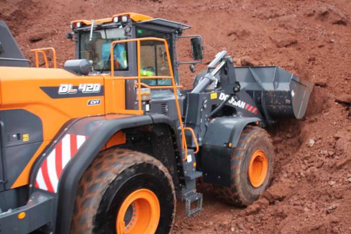 Doosan DL420CVT-7 wheel loader