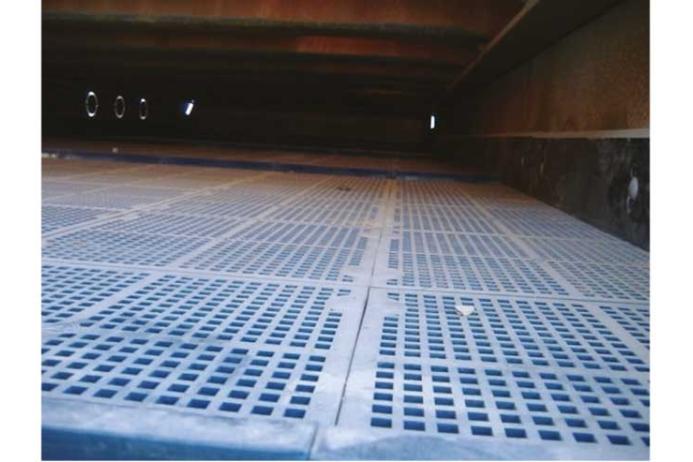 Woven-wire, polyurethane and rubber screen media