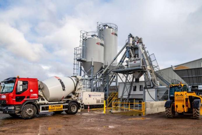 Hills Quarry Products' new ready-mixed concrete concrete plant in Swindon