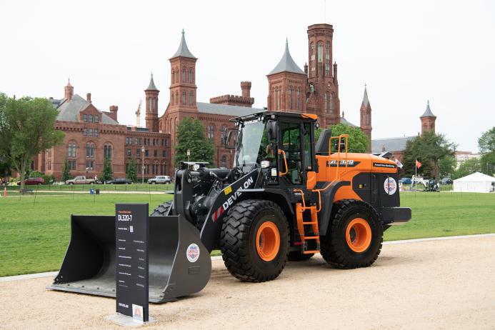 Develon’s DL 320-7 wheel loader on display in Washington