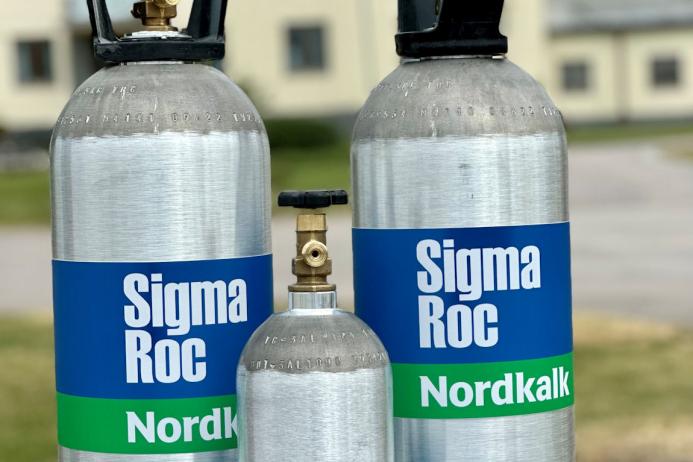 SigmaRoc have successfully installed their first fully scalable carbon capture unit, utilizing Aqualung’s innovative membrane technology, at Nordkalk’s site in Köping, Sweden, in the first-ever implementation of its kind in the industry