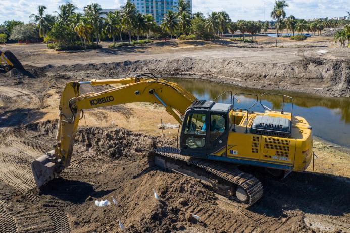 A Kobelco SK350LC crawler excavator