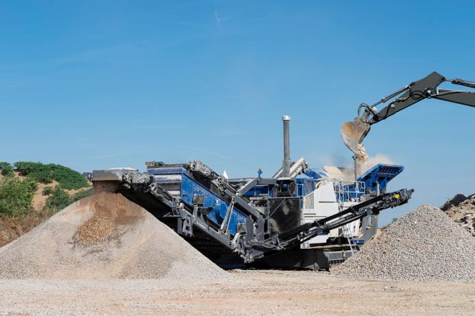 Kleemann all-electric Mobirex MR 130(i) PRO impact crusher