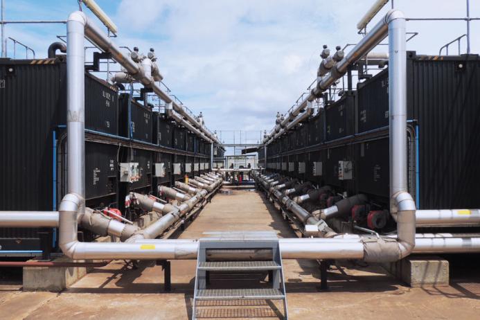 Bitumen storage tanks