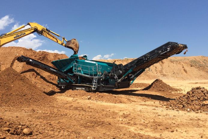 Powerscreen Warrior 2100 scalping screen 