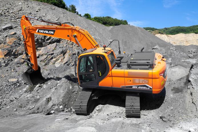 The 22-tonne DX225LC-7M