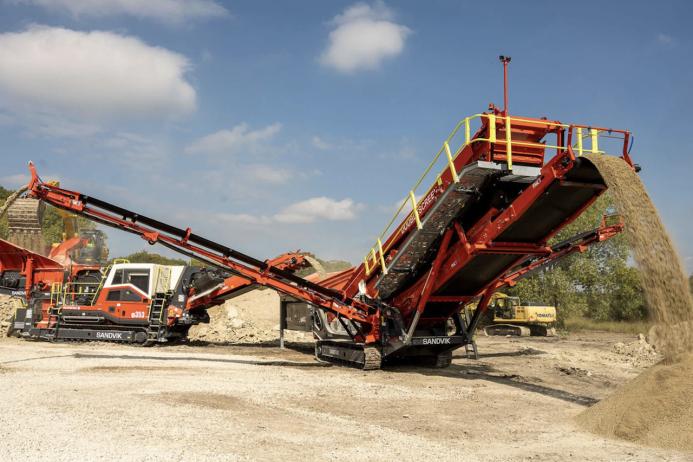 The new QA442 two-deck Doublescreen from Sandvik