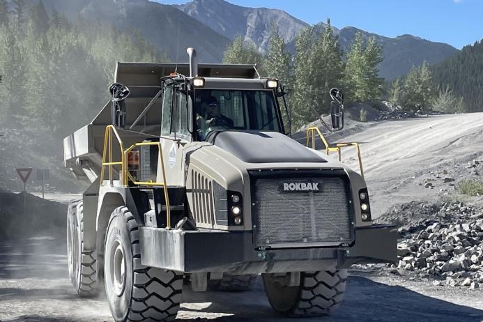 The RA40s at Crowsnest Pass Quarry transport blasted limestone to a crusher or trommel screen in one-mile circular hauls, navigating through tight spaces and tackling steep inclines with ease