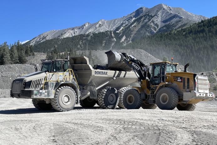 One of Jura Creek Enterprises’ new Rokbak RA40 articulated haulers working in the shadow of the Rocky Mountains at Crowsnest Pass Quarry