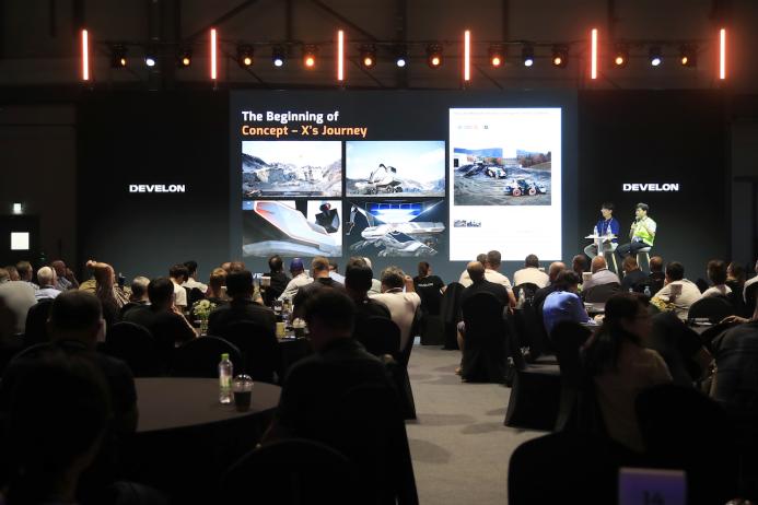 A key aspect of the Develon Day was the Expert Talk
