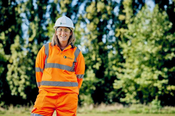 Heidelberg Materials have become the first heavy building materials manufacturer in the UK to receive PAS 2080:2023 certification for their carbon-management systems 