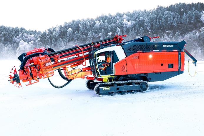 Sandvik have unveiled a new battery-electric concept surface drill rig for mining and quarrying