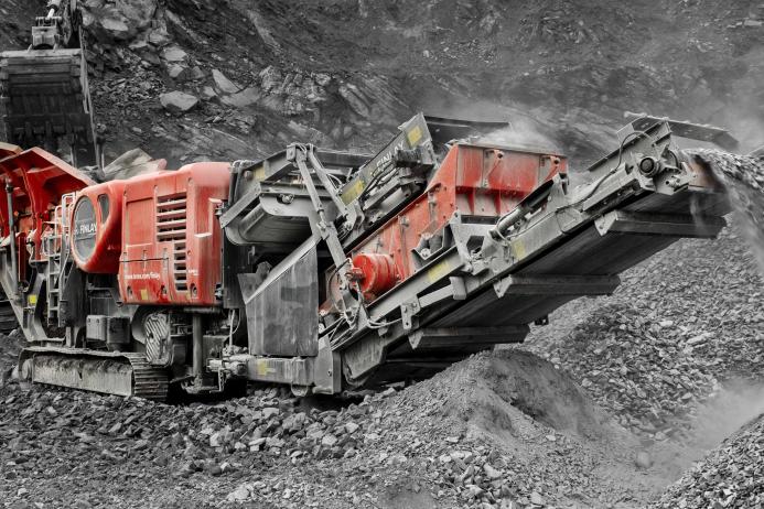 Finlay's next-generation J-1170AS+ jaw crusher in operation 