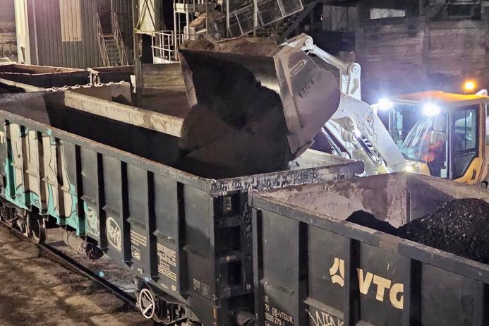 Earlier this year Aggregate Industries’ biggest-ever load of RAP – 1,500 tonnes – was transported by train from Brentford to Crawley