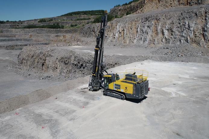 SmartROC drill rig