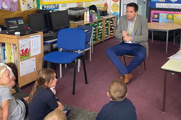 Inspiring the next-generation – Mr Francis educating local schoolchildren about the mineral products sector