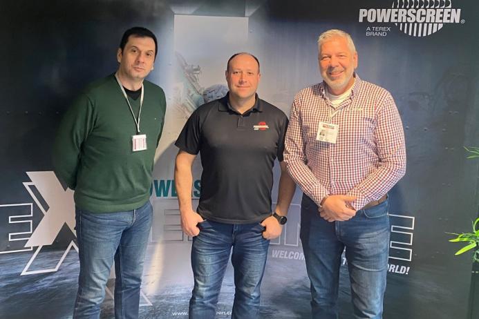 L-R: Miloje Jovanovic, sales manager, NS Union; Darius Masauskas, business development manager, Powerscreen, and Sasa Sekulic, general manager, NS Union