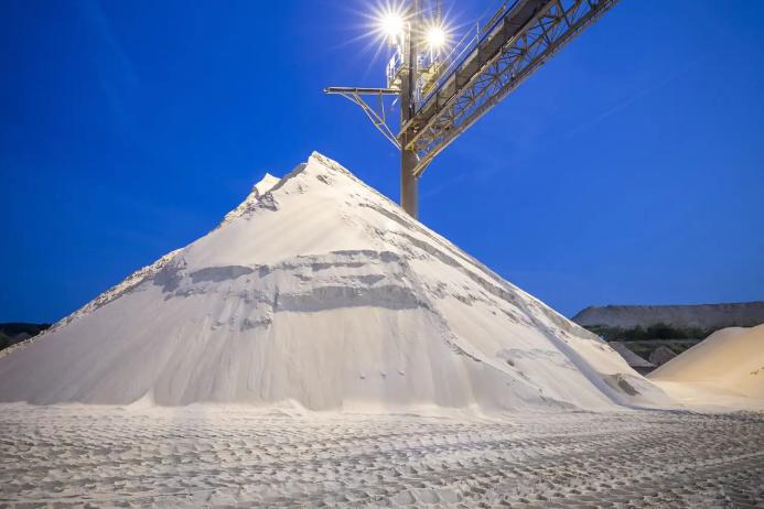 Sibelco have successfully completed the placement of a six-year bond for an amount of €500 million