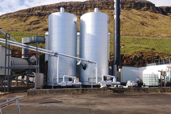 KVM vertical tank series with further insulating measures to maintain material temperature and minimize heat loss, resulting in energy efficiency