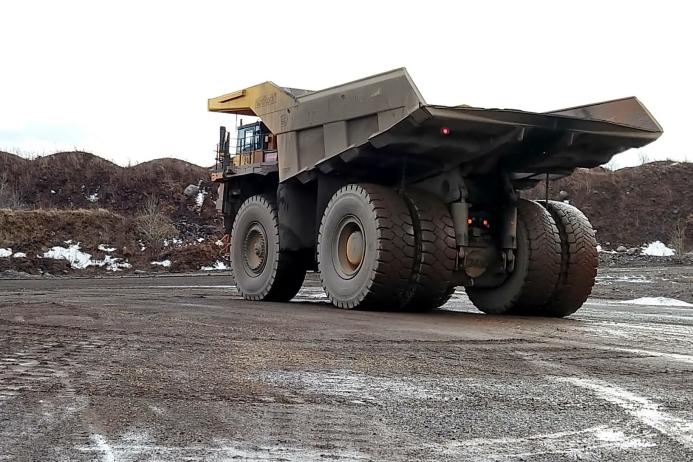 Philippi-Hagenbuch now engineer their mining-class bodies with Hardox 500 Tuf steel to decrease weight while increasing abrasion resistance over bodies manufactured with Hardox 450 steel