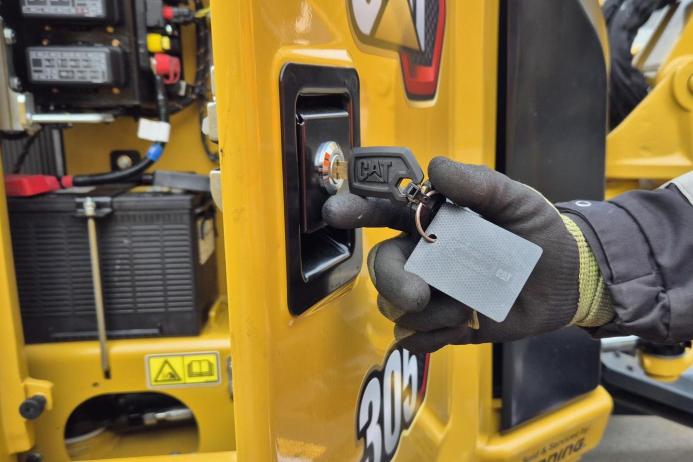 For new customers the Finning ‘Black Card’ will provide instant, and personalized access to the customer portal via their smart phone