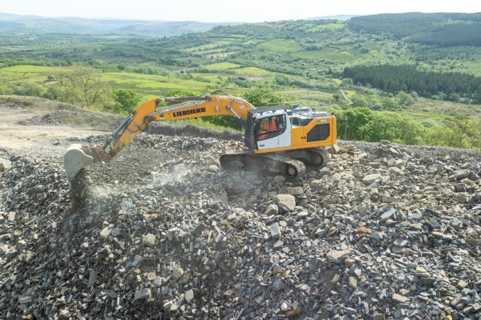The R 930 is used for a variety of duties, from front-line extraction to a current major programme of site development, with any spare time spent moving material left behind by the previous site owner’s operations