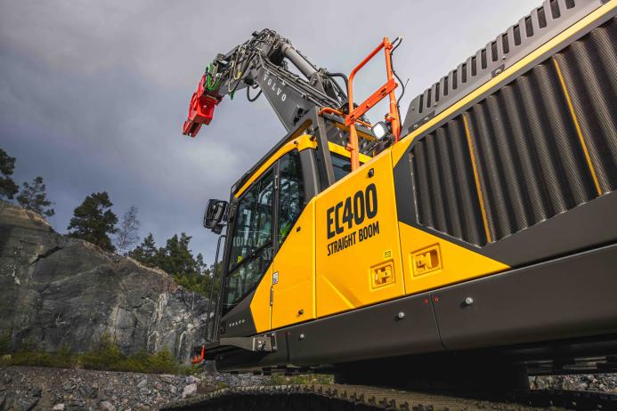 The all-new Volvo EC400 straight boom excavator model is packed with innovative features