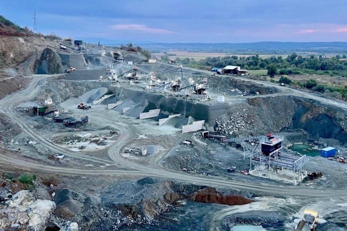 Mirfo have recently completed the installation of a 1,000 tonnes/h QMS-supplied aggregate plant at Luscan Com’s Batuta Quarry in Romania