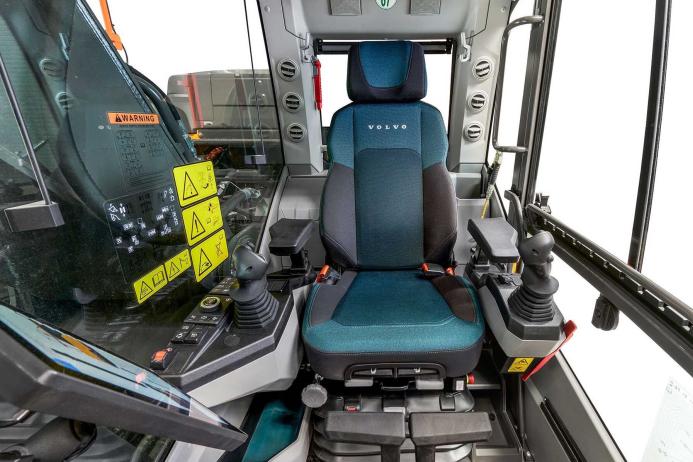 The new-generation Volvo EC230 Electric offers an enhanced operator experience