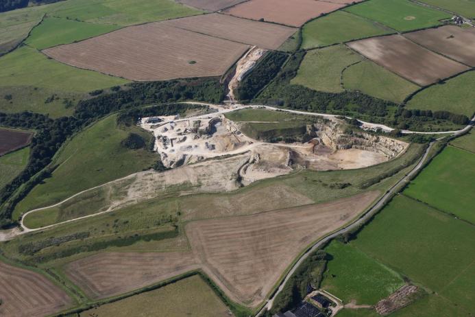 Existing Swansworth Quarry and quarry extension (at top)