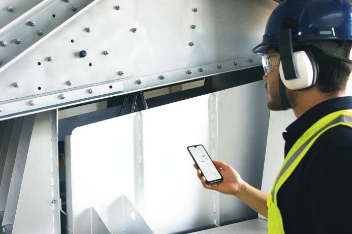 Condition-monitoring systems offer equipment surveillance 24h a day, seven days a week through permanently installed sensors that can be installed on the equipment at any time