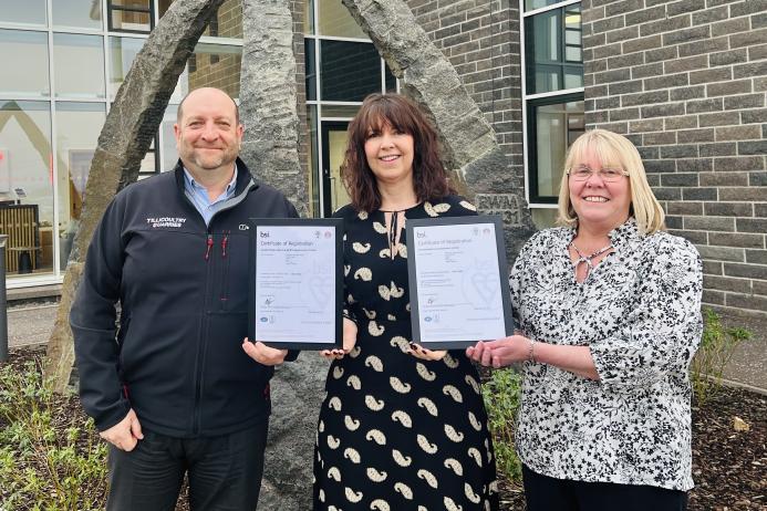 Presentation of certificates to Scott McDonald and Shona Syme