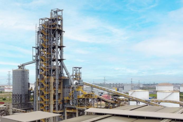 The world’s largest industrial-scale calcined clay plant has commenced production in Tema, Ghana 