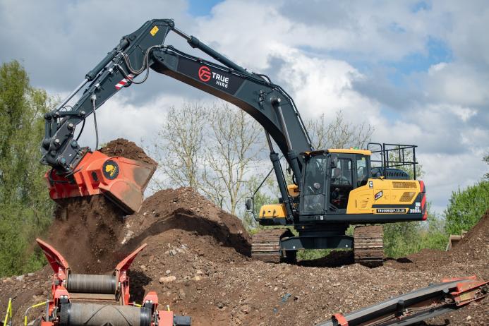 True Group’s new Hyundai HX300AL crawler excavator at work 
