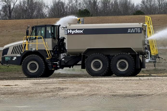 Rokbak haulers have been converted into water trucks by Hydex