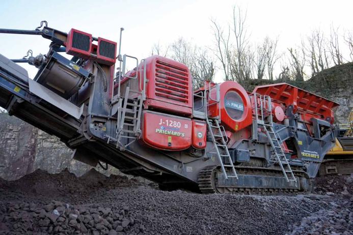 Prichard’s Finlay J-1280 Hybrid jaw crusher, supplied by Molson Finlay