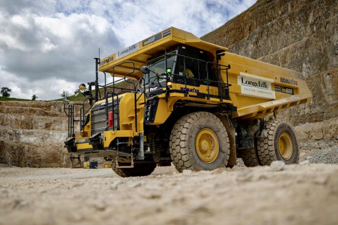 Longcliffe Quarries’ Komatsu HD605-8 haul truck 